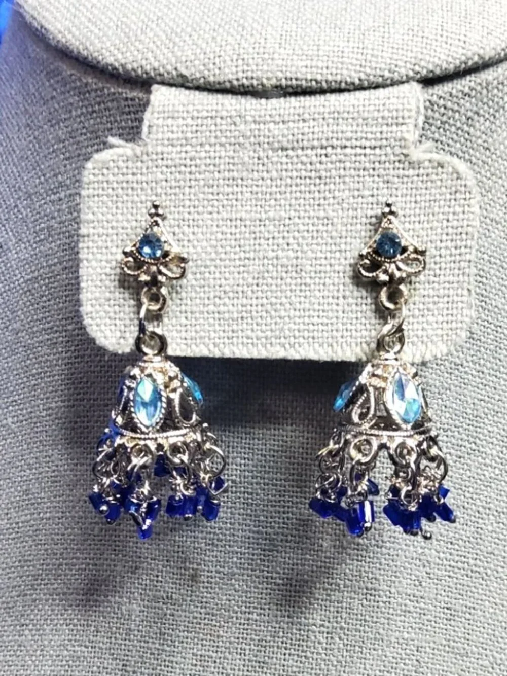 vintage silver tone hombre blues chrystals chandelier dangle earrings